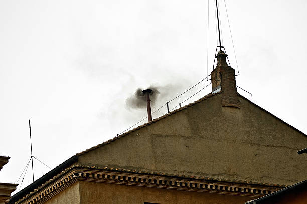 Pape Léon XIV en ce moment : pourquoi son silence intrigue le Vatican ?